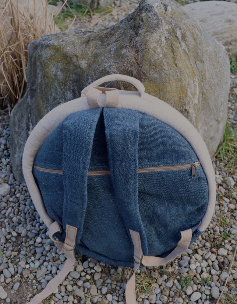 Trommeltasche Hanf mit Rucksackgurten 40-42 cm 