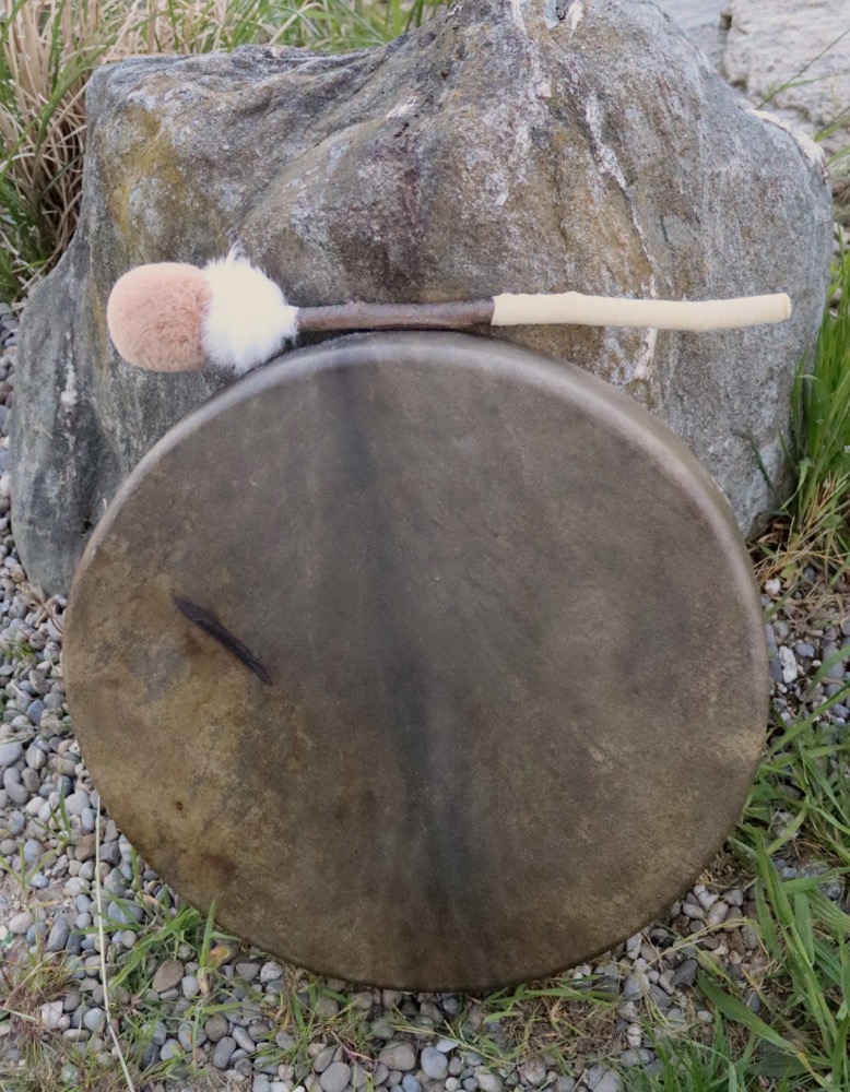 Erdentrommel Neumond April 26 Rothirsch Bulle 46 cm 