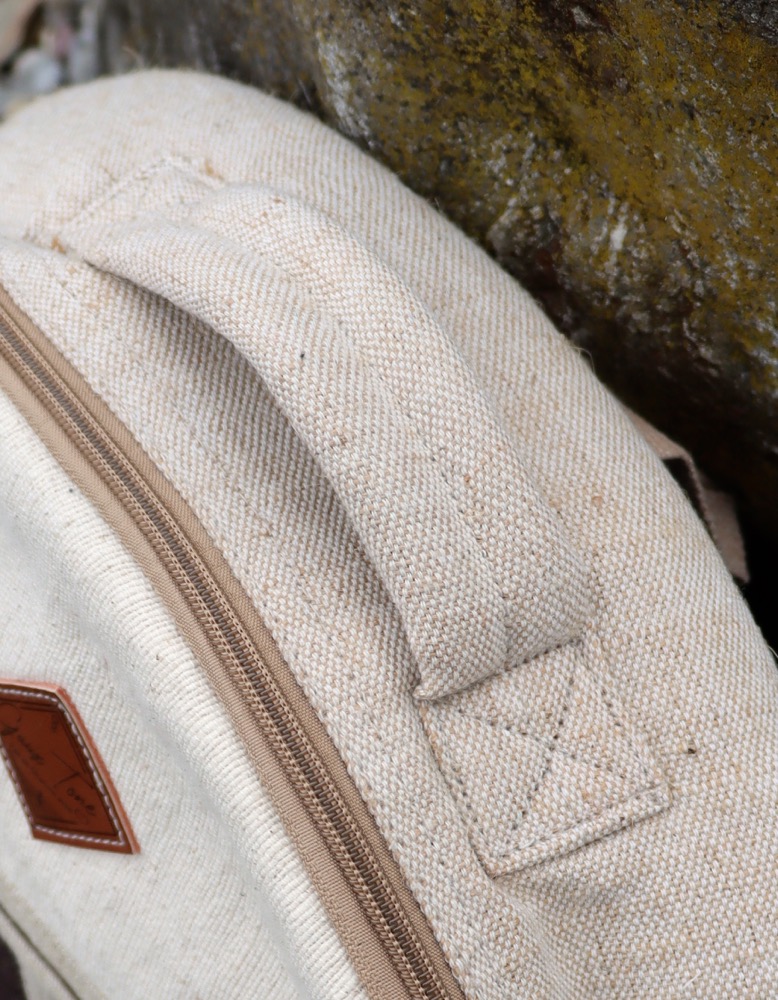 Trommeltasche Hanf mit Rucksackgurten 35-37 cm