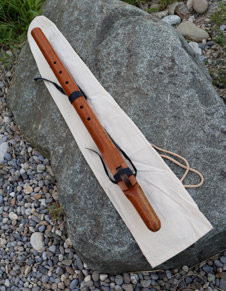 native american flute D moll 432 hz Mahagoni Habicht
