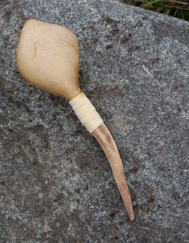 Schamanen Rassel  gross Hirschgeweih 