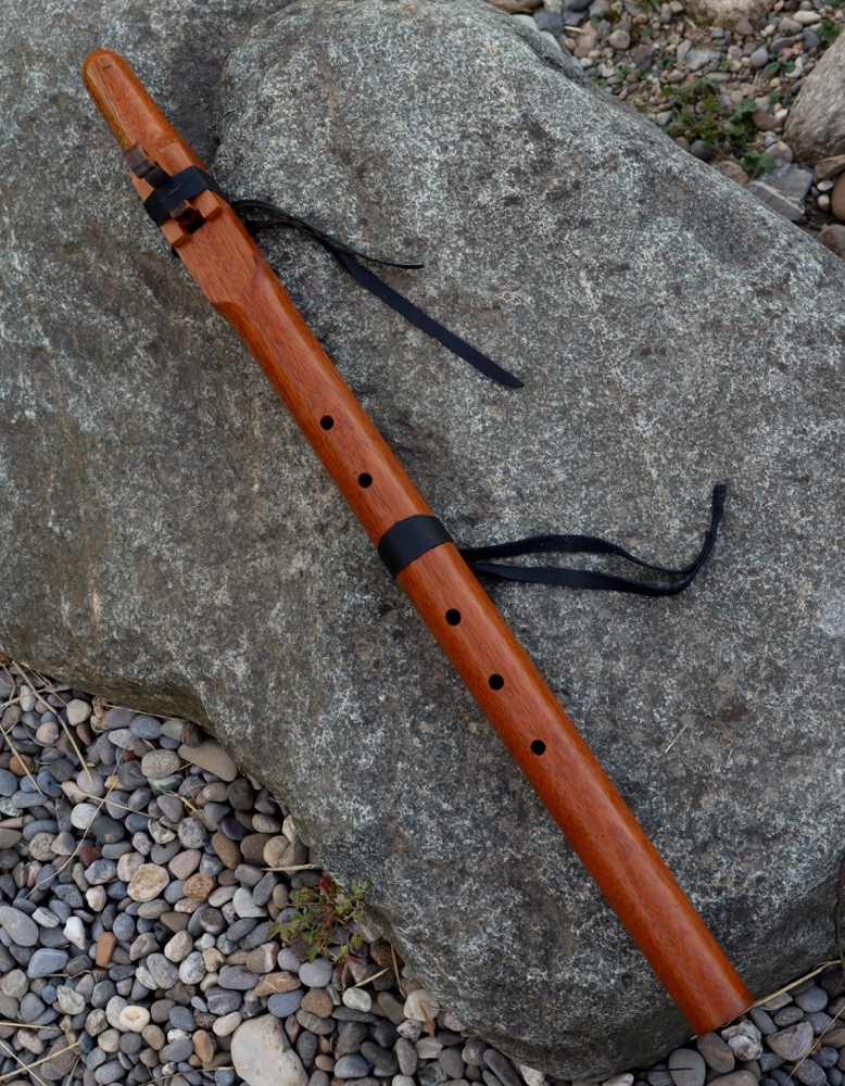 native american flute D moll 432 hz Mahagoni Habicht