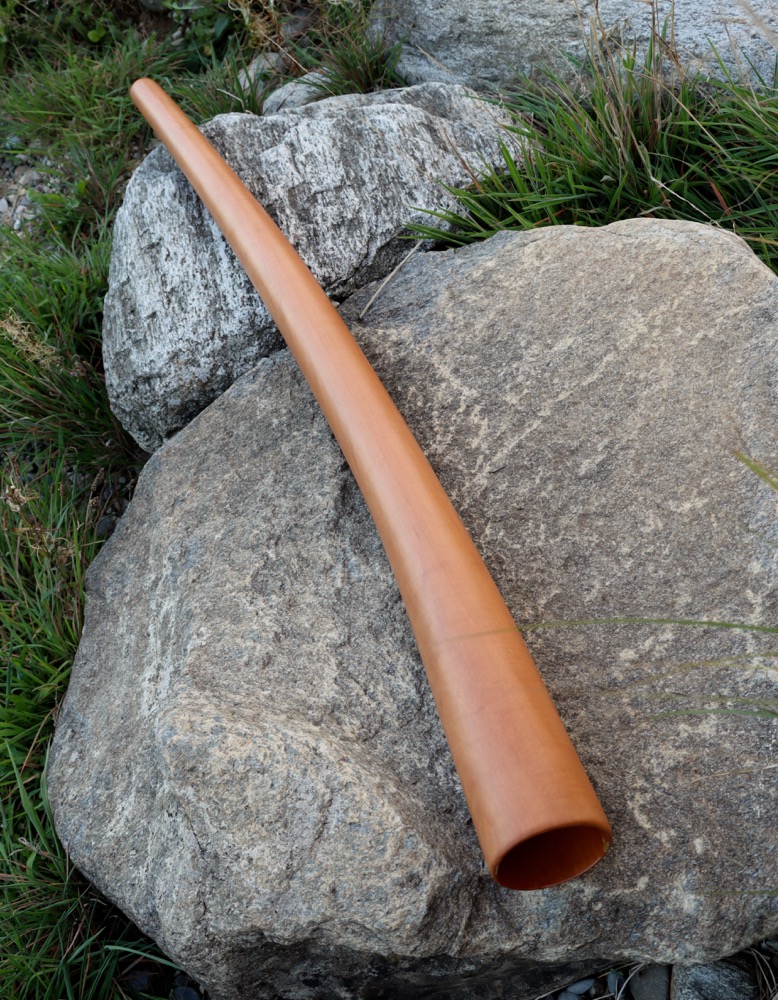 Didgeridoo Highend aus Birnholz 146 cm D 440 hz