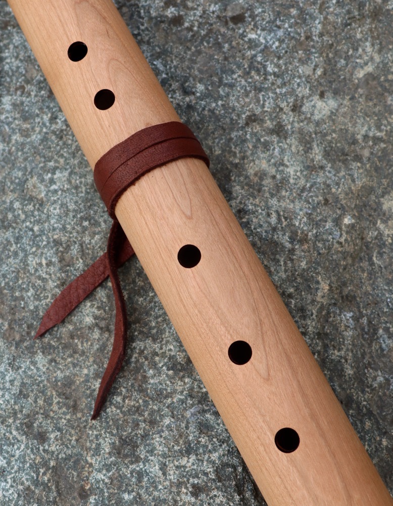 native american flute  Kirschholz C 432 hz 