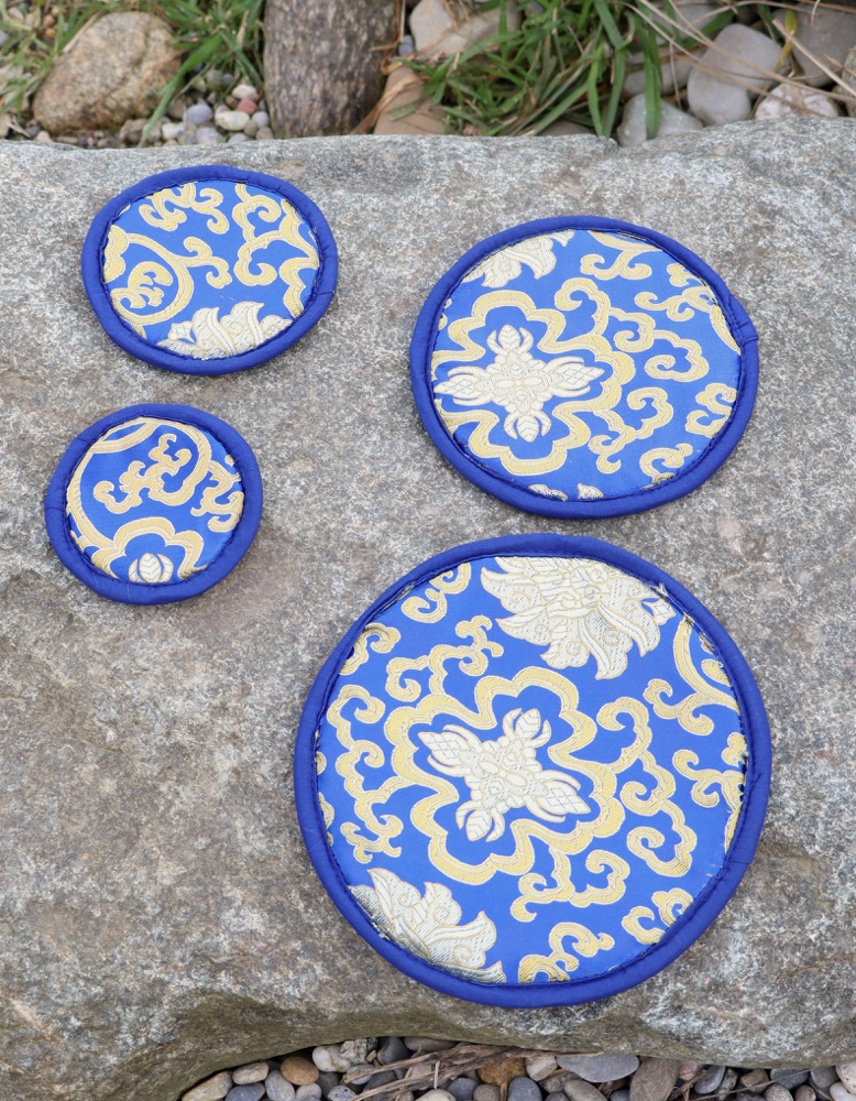Klangschalen Set Vollmond inkl. 10-18 cm inkl. Schlägel und Kissen