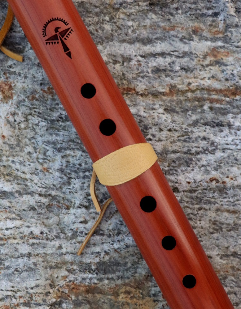 native american flute  E moll rote Zeder