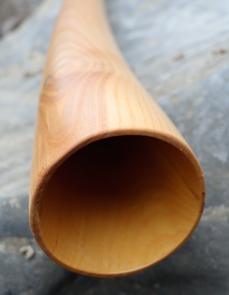 Didgeridoo Highend aus schweizer Eschenholz E 152 cm 