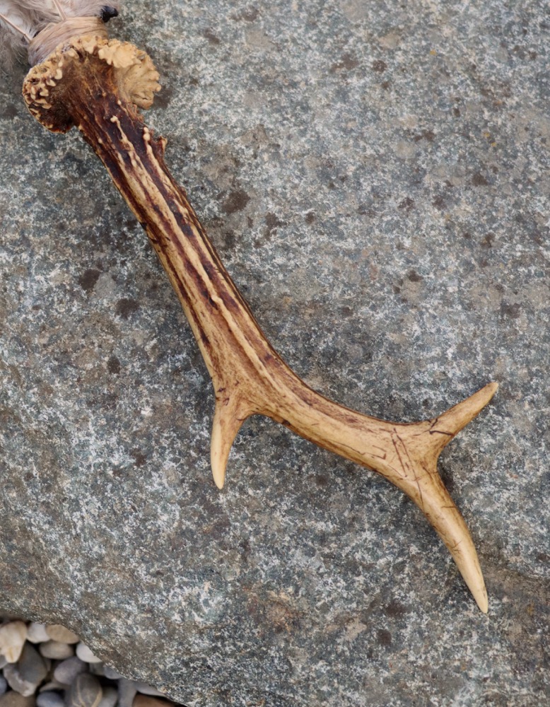 Schamanenrassel Neumond Mai Rehbock Edelsteinrassel 