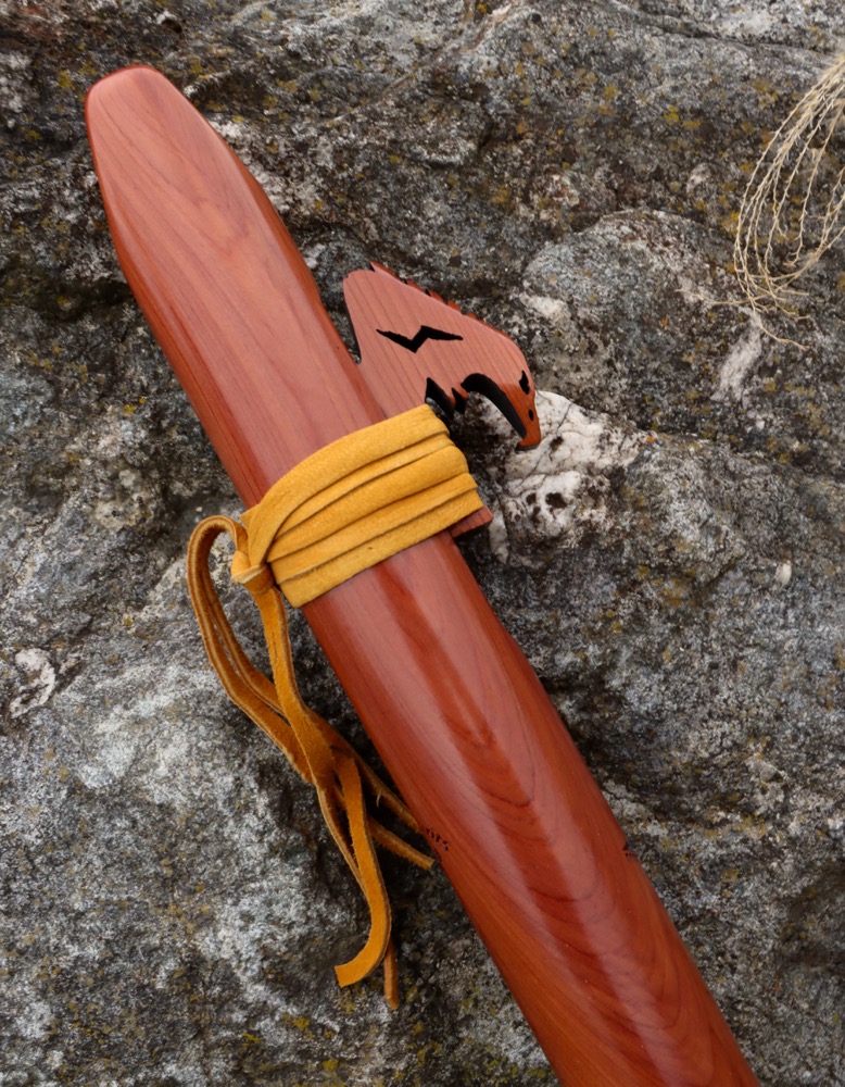 native american flute Bass D moll aromatic Zeder 