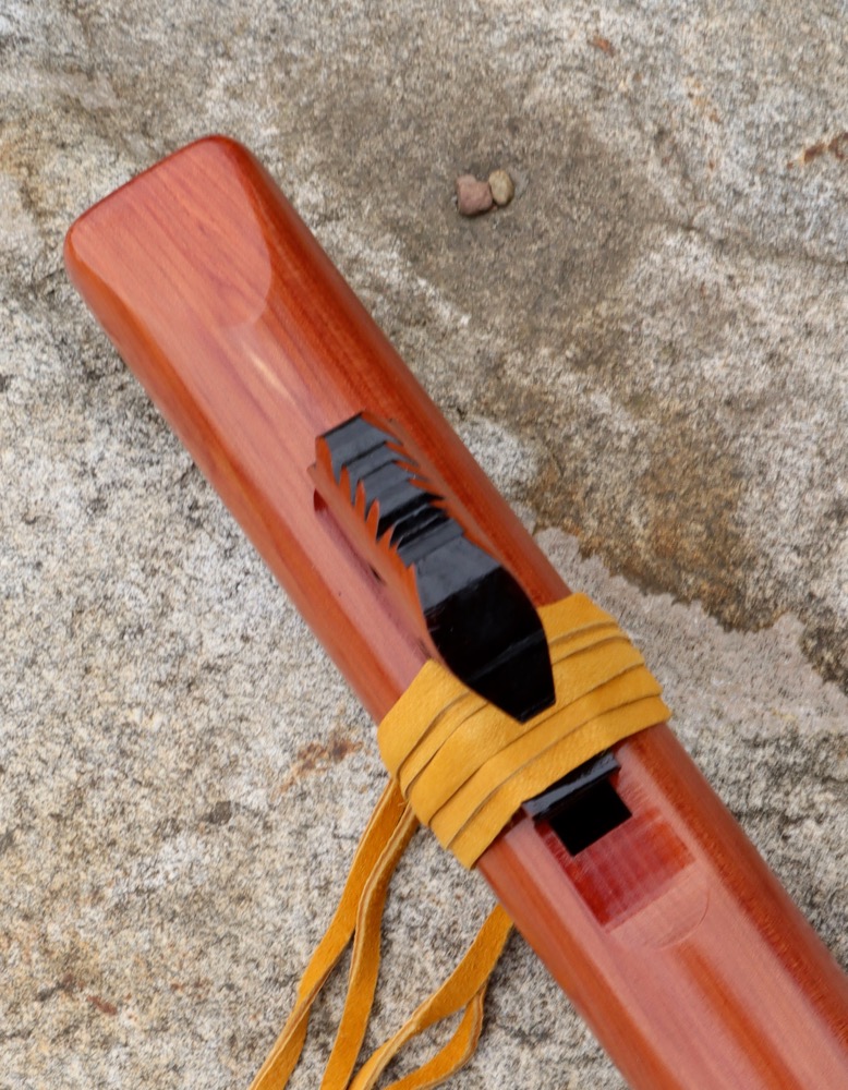 native american flute Bass D moll aromatic Zeder 