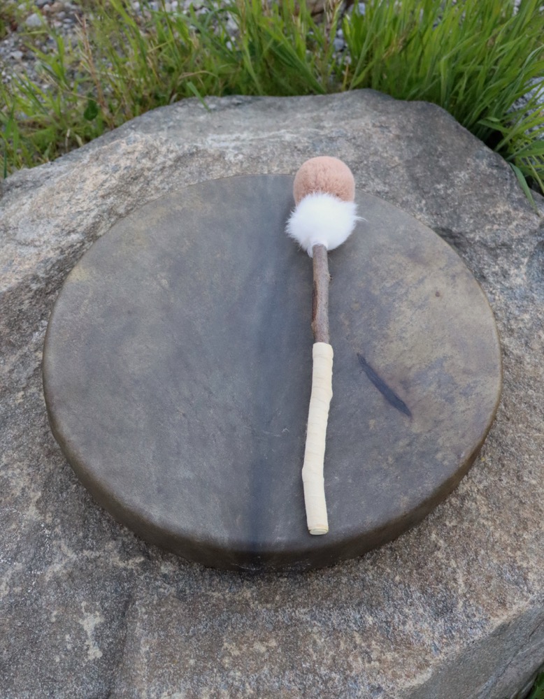Erdentrommel Neumond April 26 Rothirsch Bulle 46 cm 
