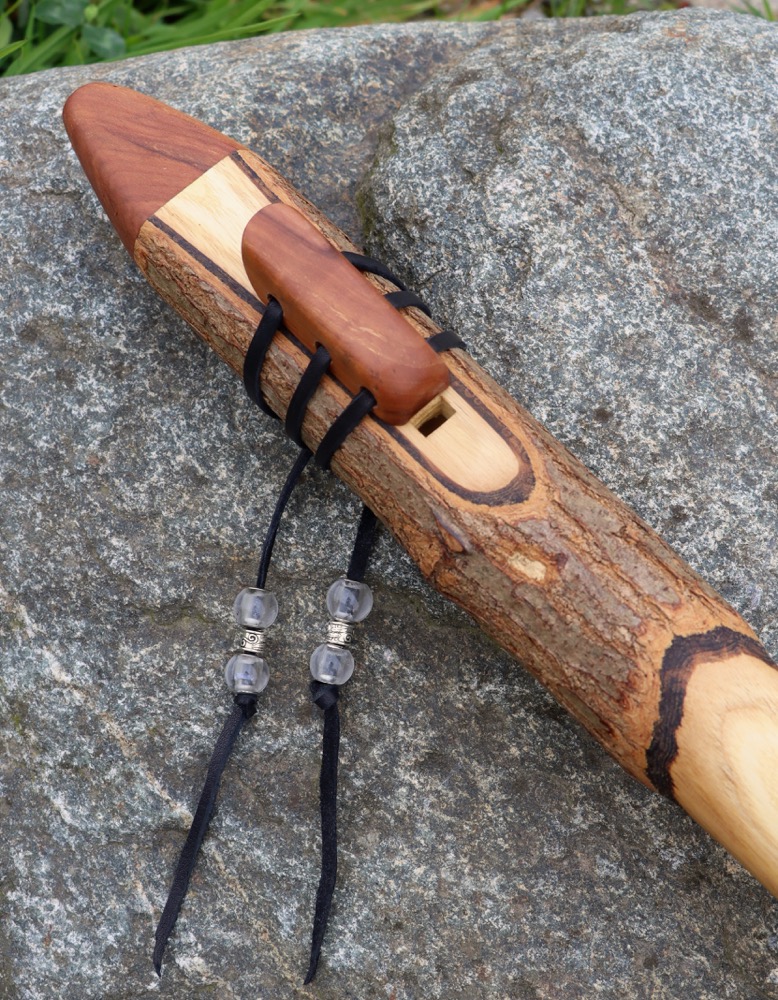 Gebetsflöte Holunder D Flöte 432 Bergkristall