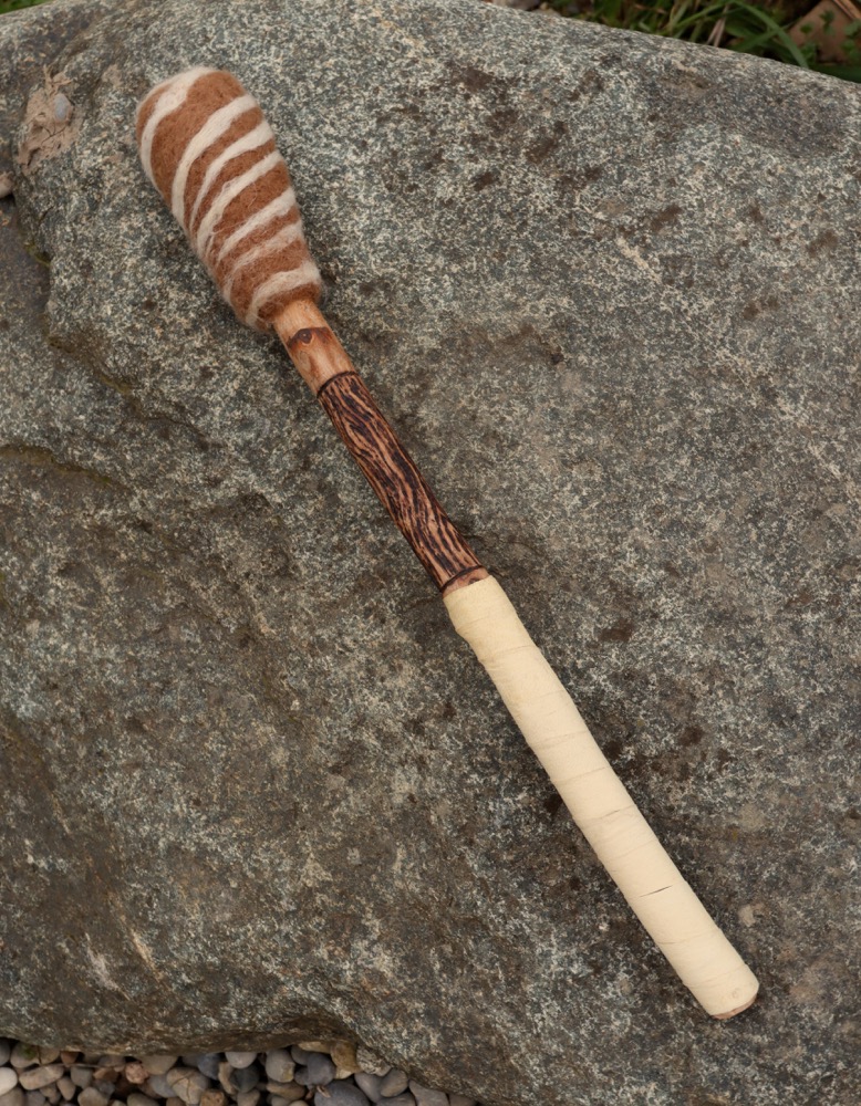 Trommelschlägel Filzkopf Fluss des Lebens 50-55 cm