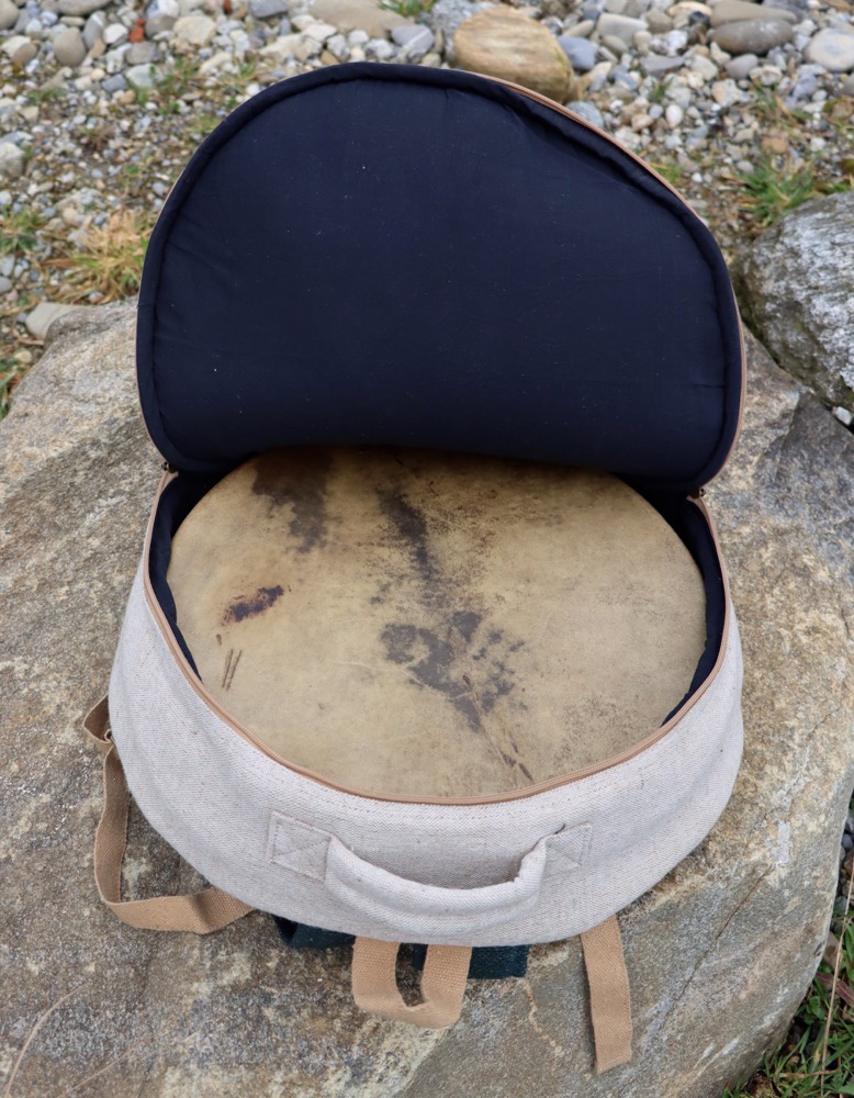 Trommeltasche Hanf mit Rucksackgurten 40 - 42 cm 