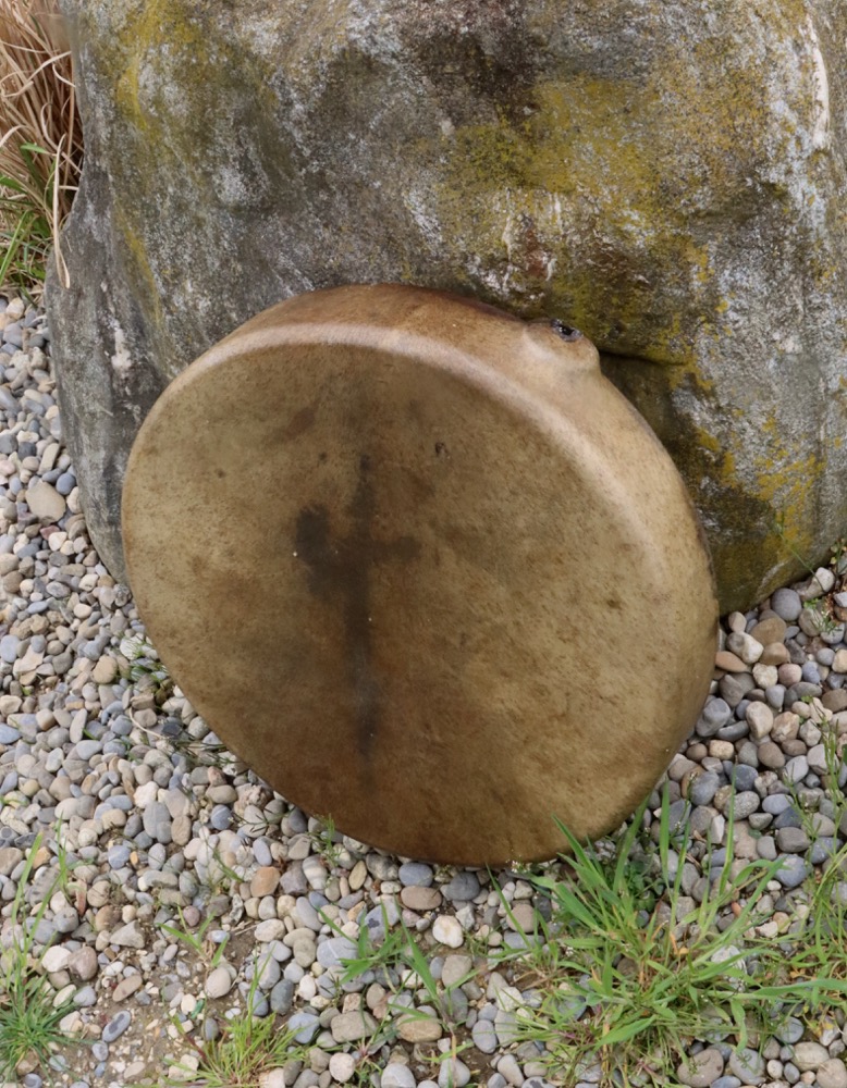 Edelsteintrommel Vollmond April 26 Rothirsch Bulle 35 cm