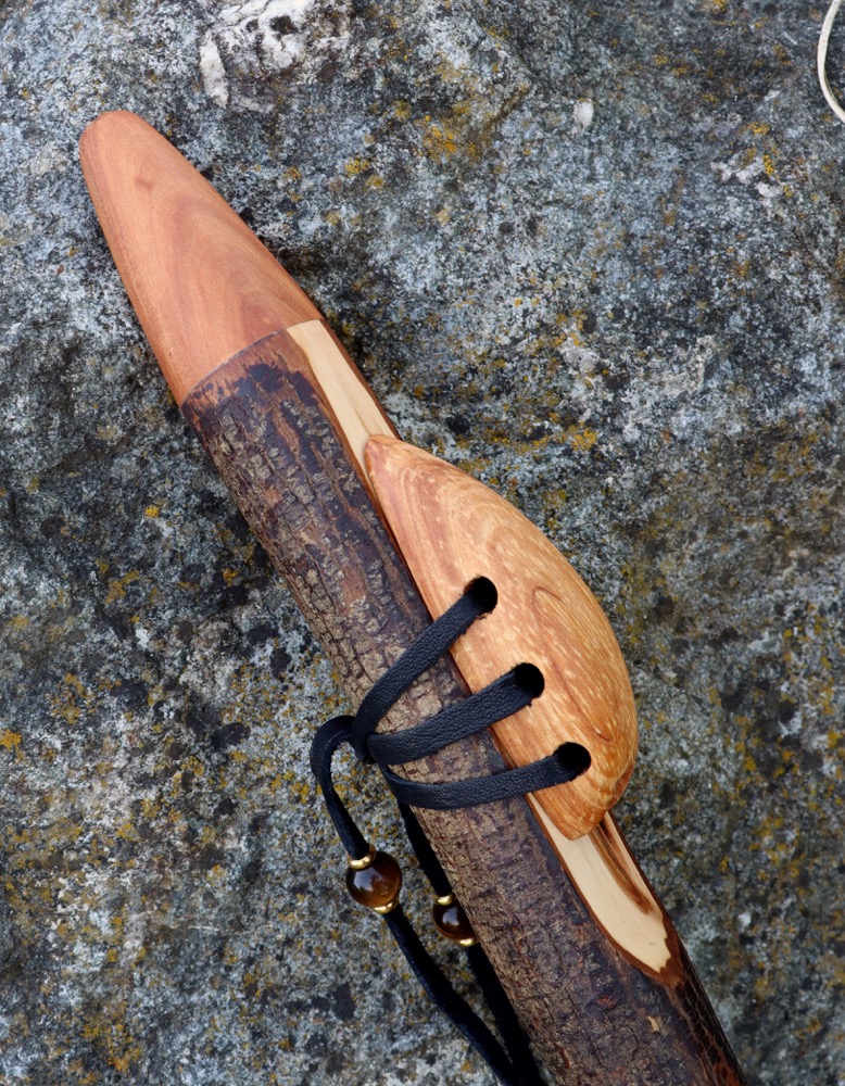 Gebetsflöte Hartriegel a Flöte  Tiger eye 432 hz